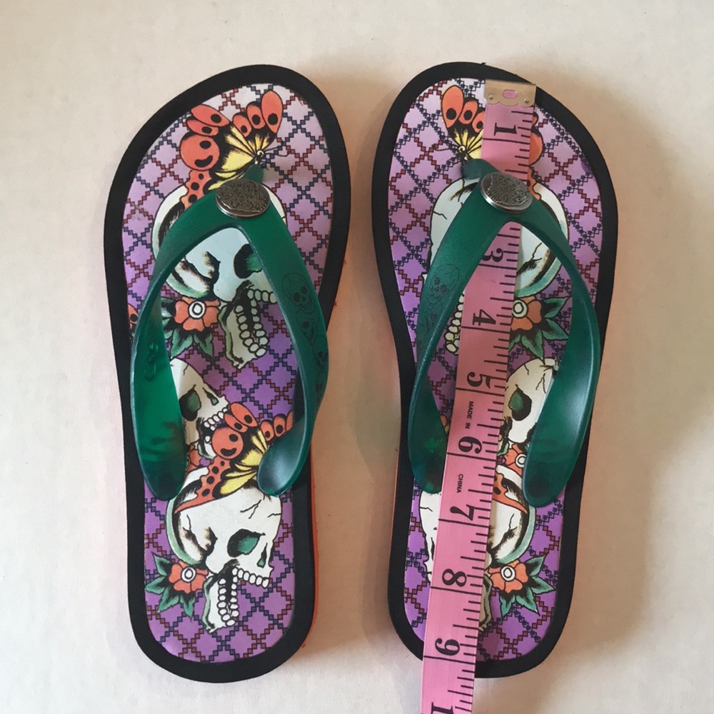 Ed Hardy Butterflies & Skulls Flip Flops Sandals Size 5 NEW - Picture 12 of 14